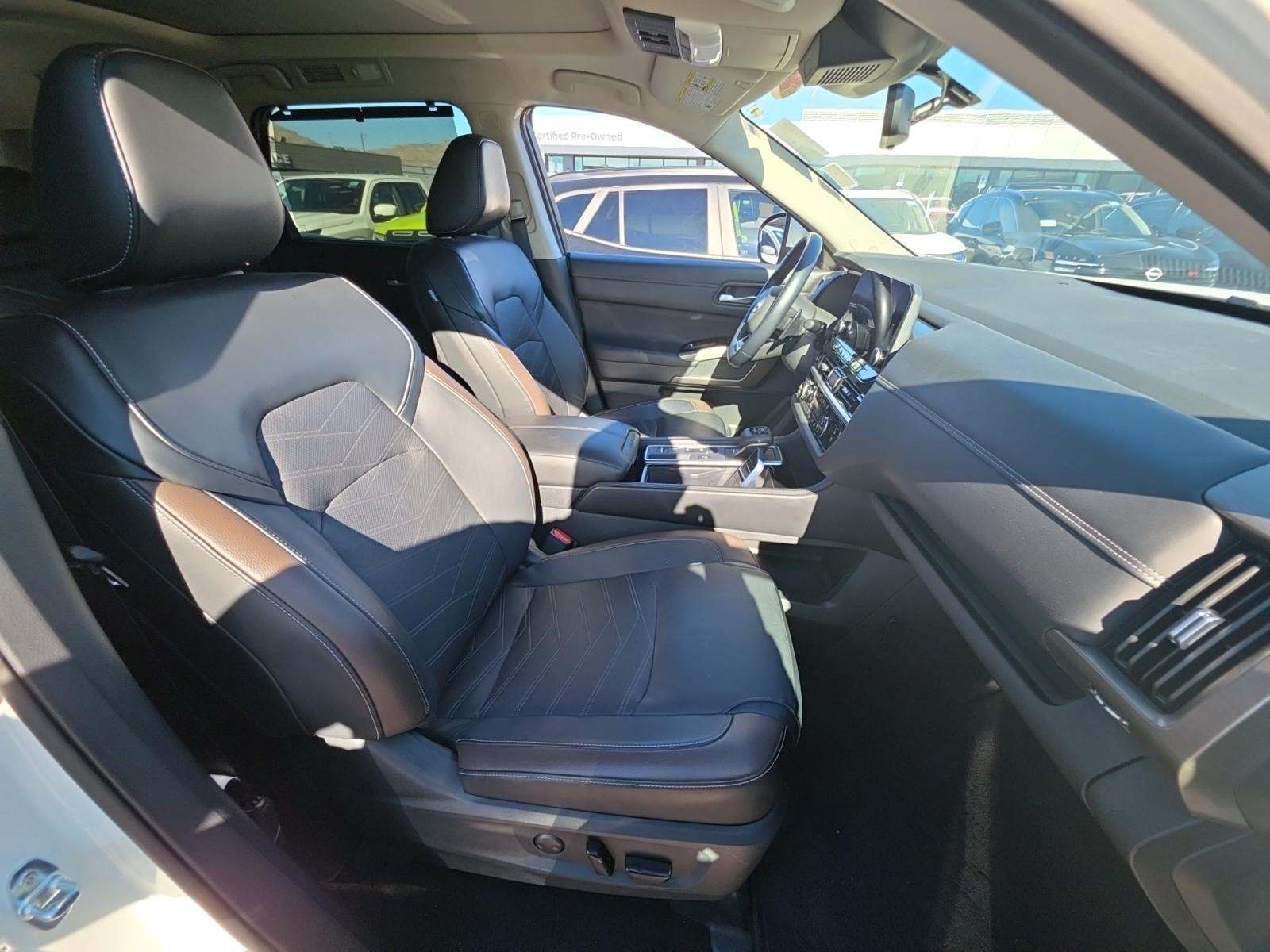 2024 Nissan Pathfinder Platinum FWD