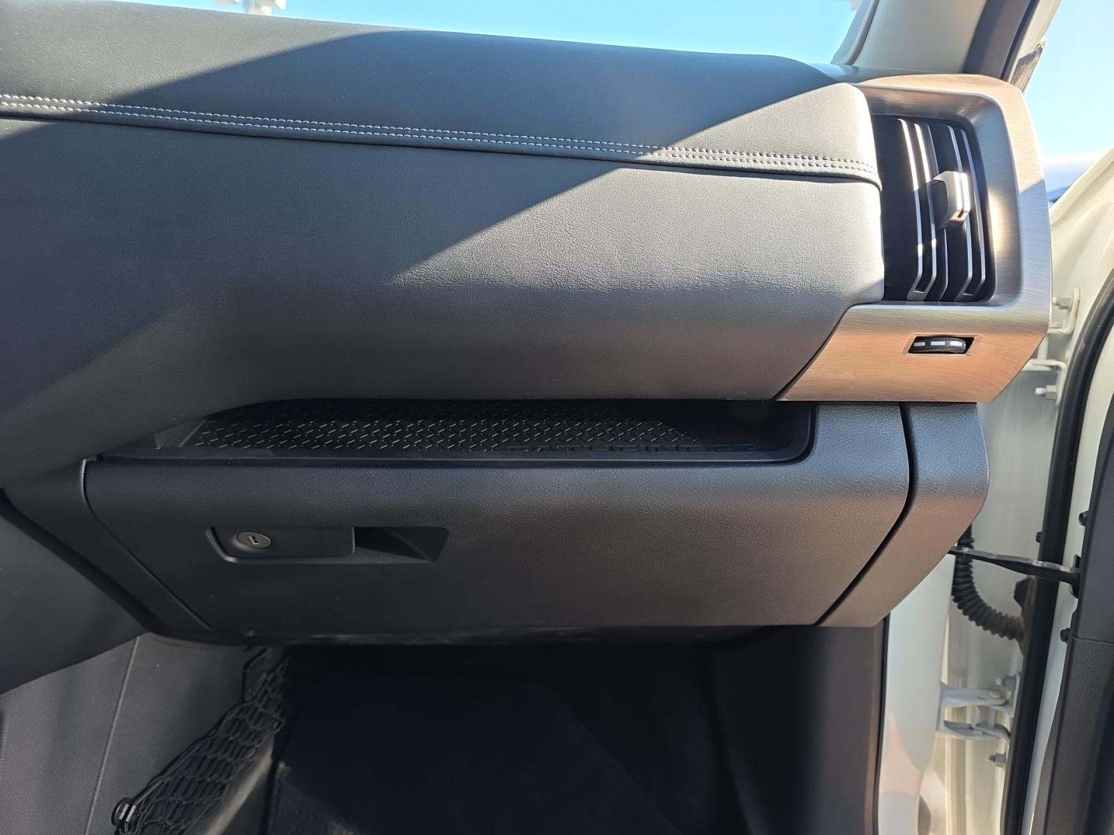 2024 Nissan Pathfinder Platinum FWD