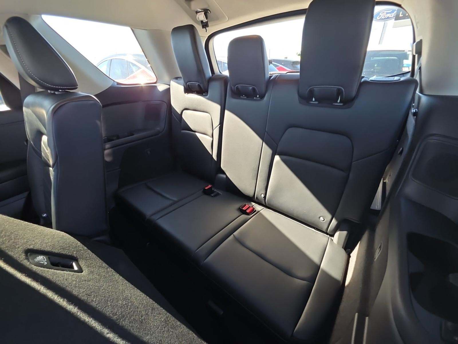 2024 Nissan Pathfinder Platinum FWD