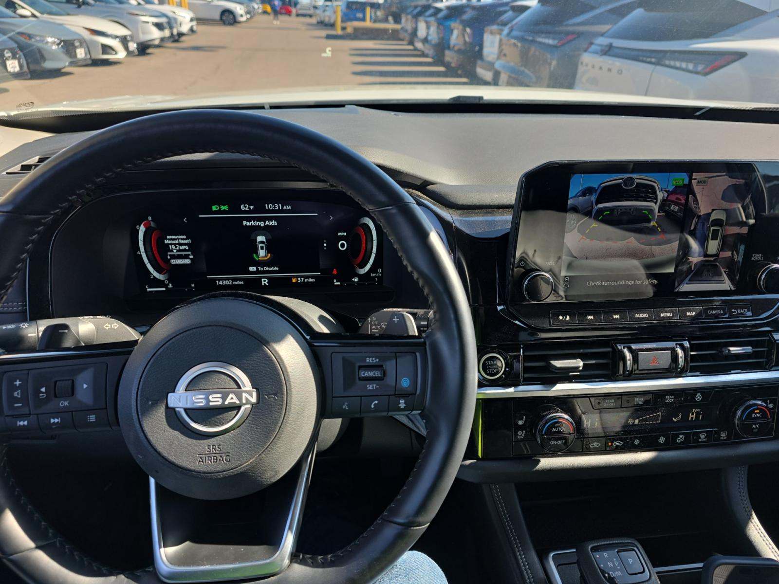 2024 Nissan Pathfinder Platinum FWD