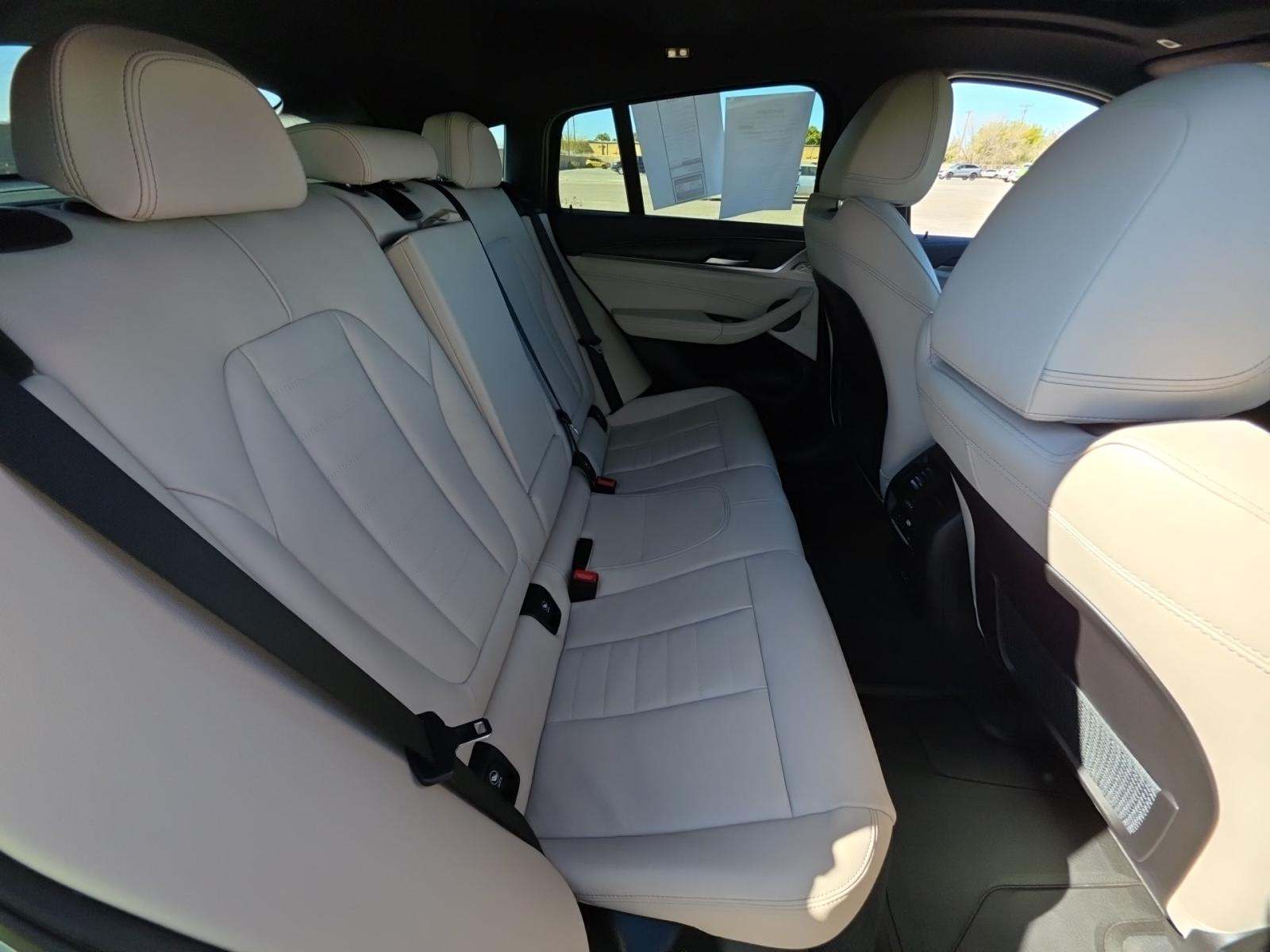 2023 BMW X4 M40i AWD