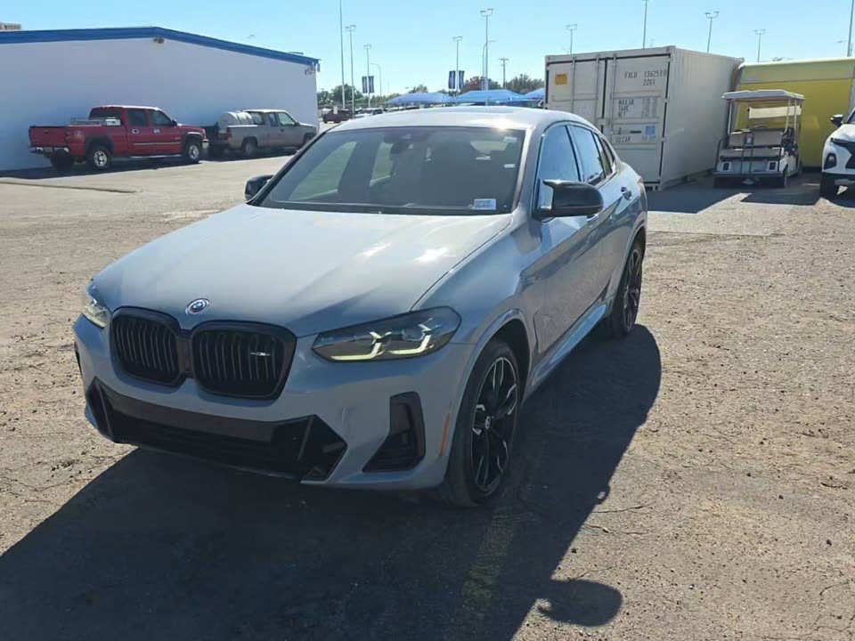 2023 BMW X4 M40i AWD