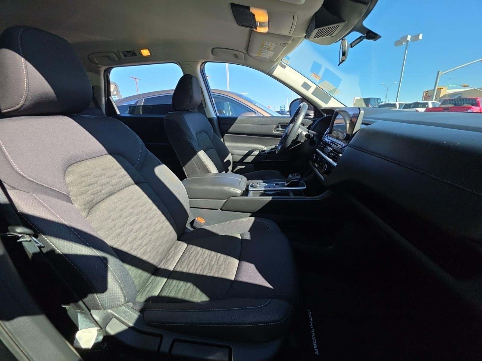 2025 Nissan Pathfinder SV AWD