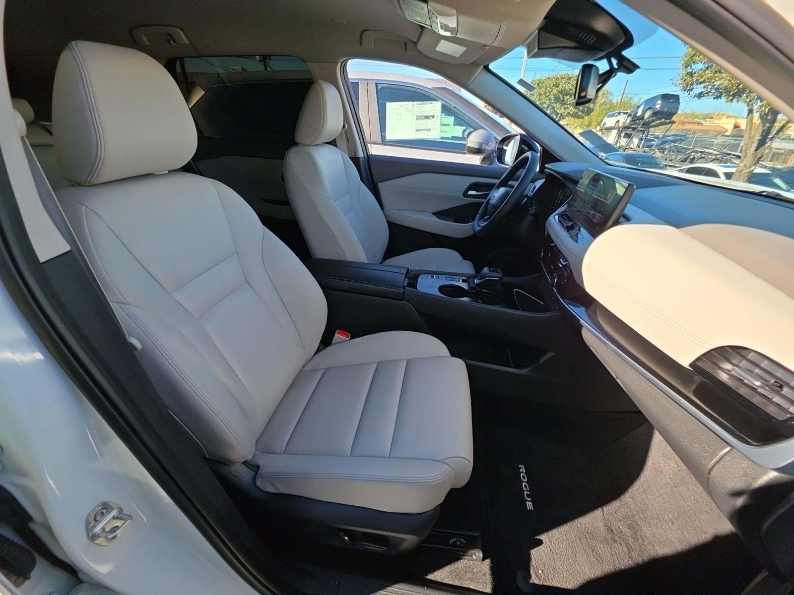 2025 Nissan Rogue SL FWD