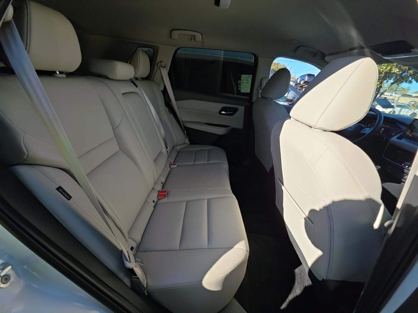 2025 Nissan Rogue SL FWD