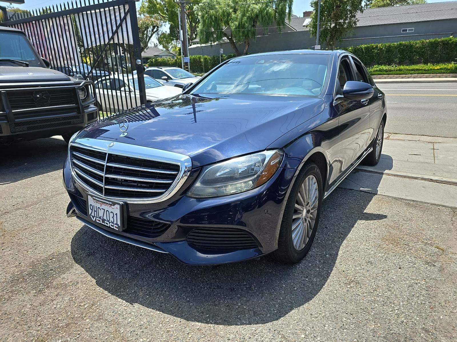 2016 Mercedes-Benz C 300 w/Luxury Pkg
