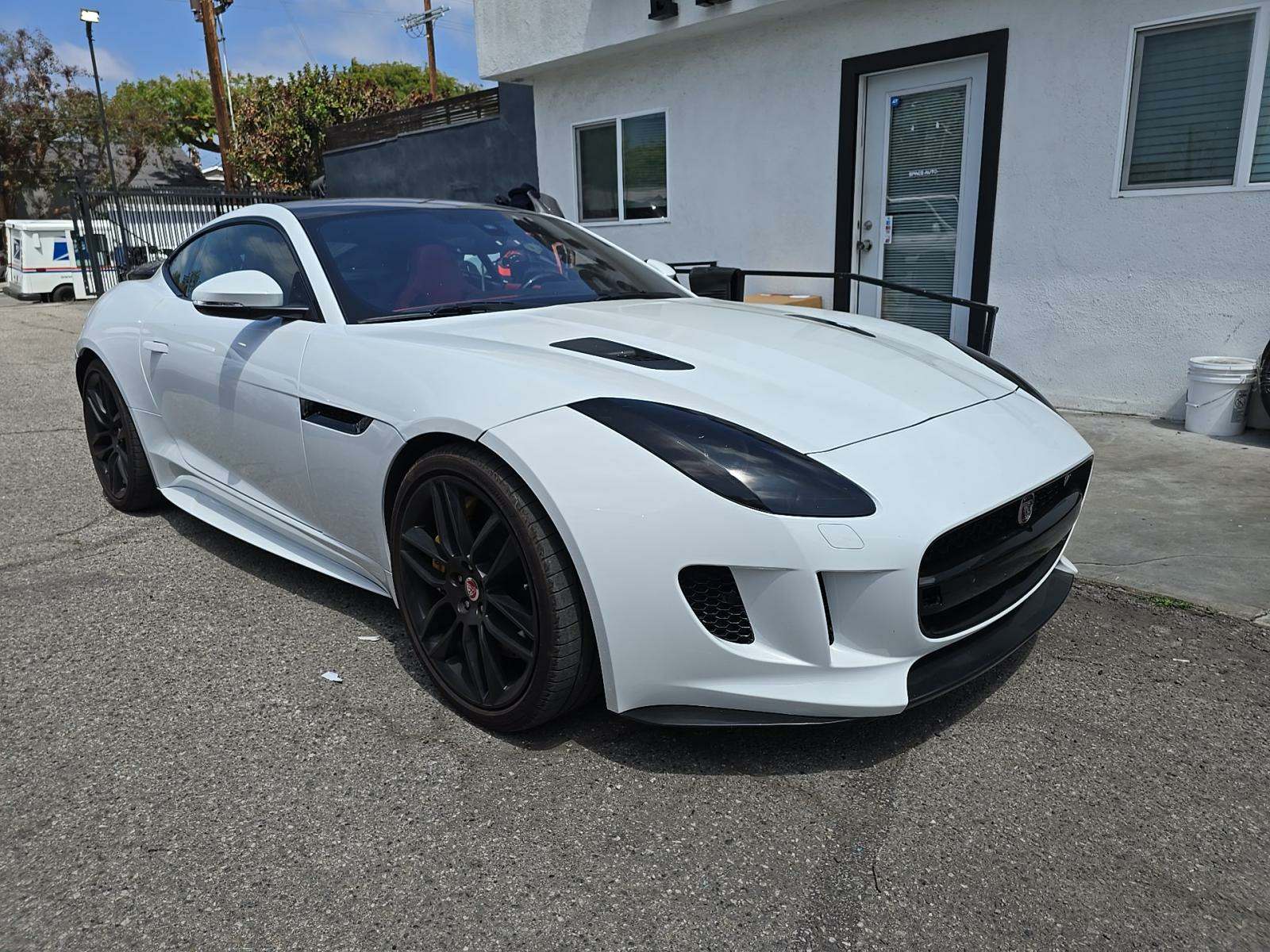 2017 Jaguar F-TYPE R AWD