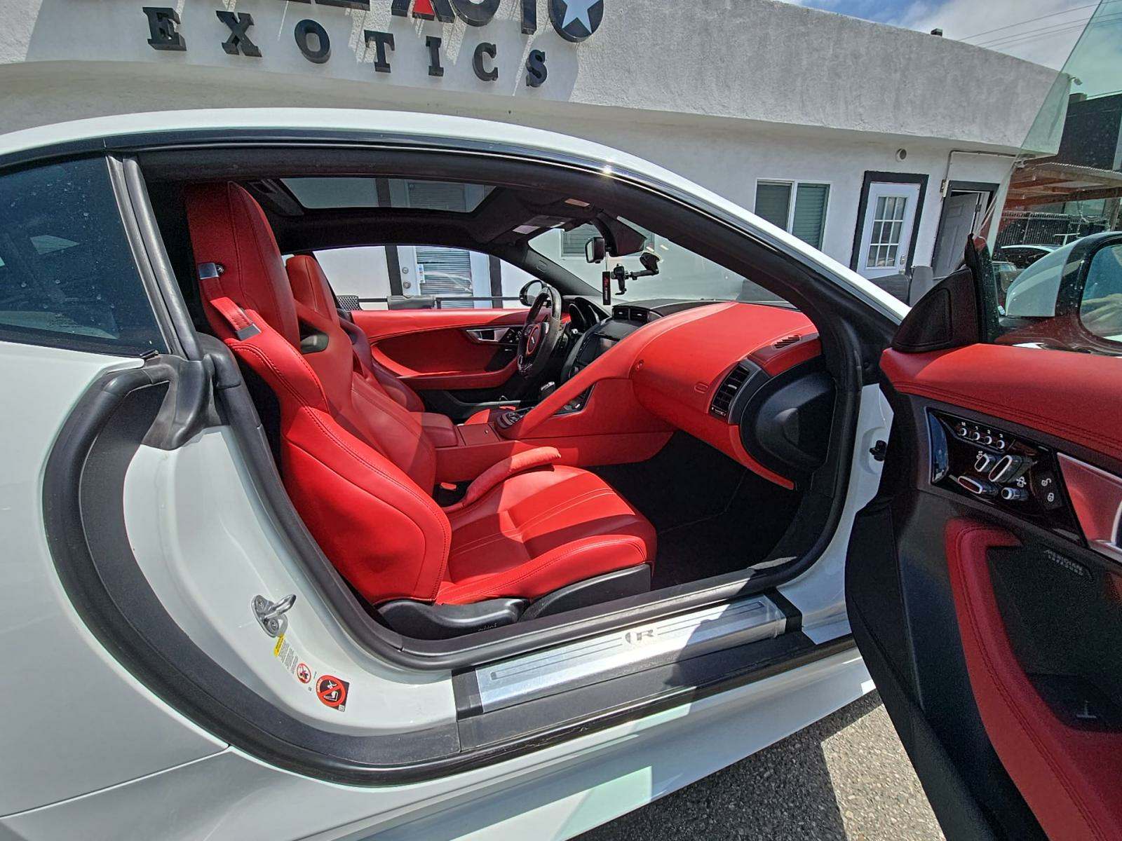 2017 Jaguar F-TYPE R AWD