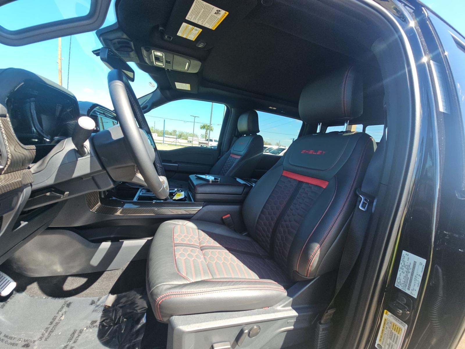 2025 Ford F-150 Lariat AWD