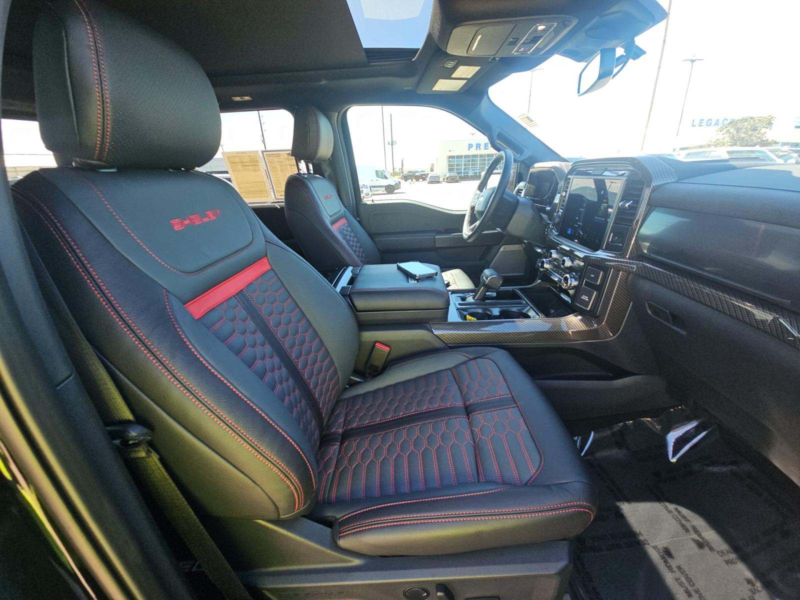 2025 Ford F-150 Lariat AWD