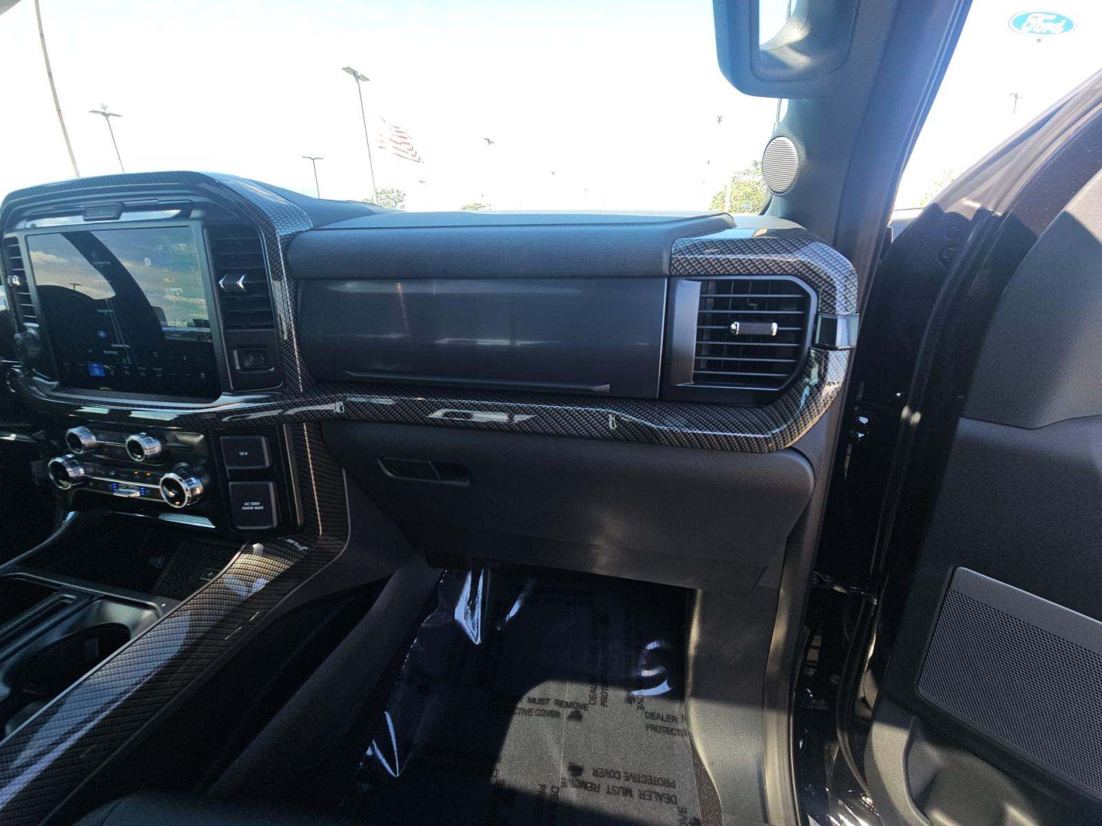 2025 Ford F-150 Lariat AWD