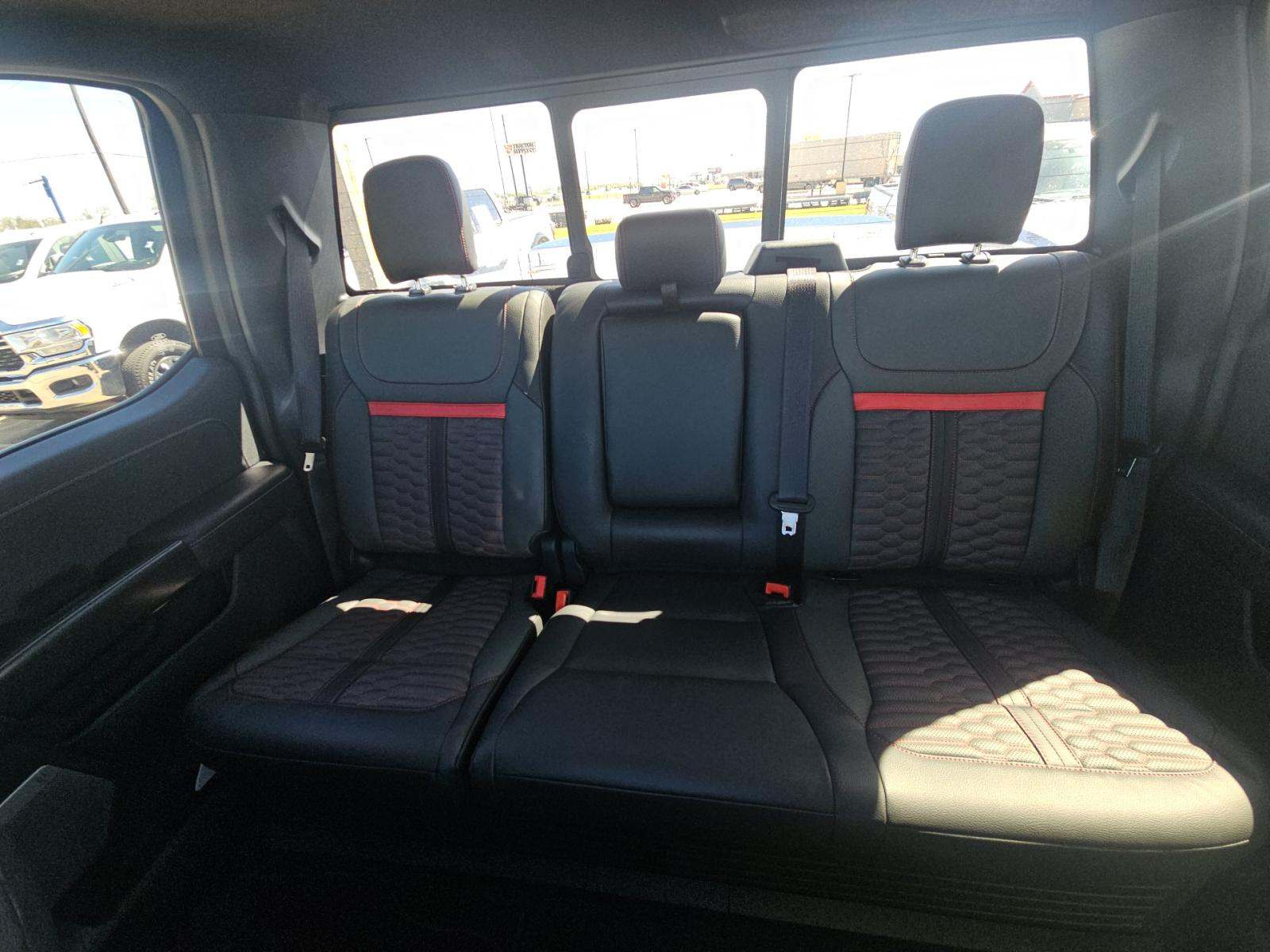 2025 Ford F-150 Lariat AWD