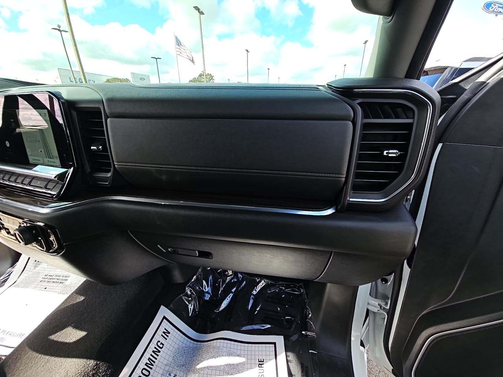 2024 Chevrolet Silverado 1500 RST AWD