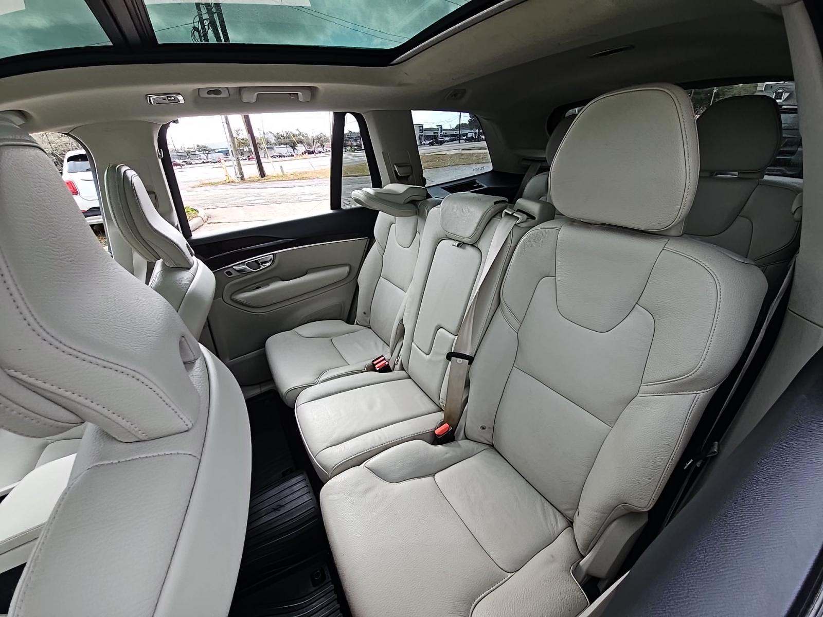 2019 Volvo XC90 T6 Momentum AWD