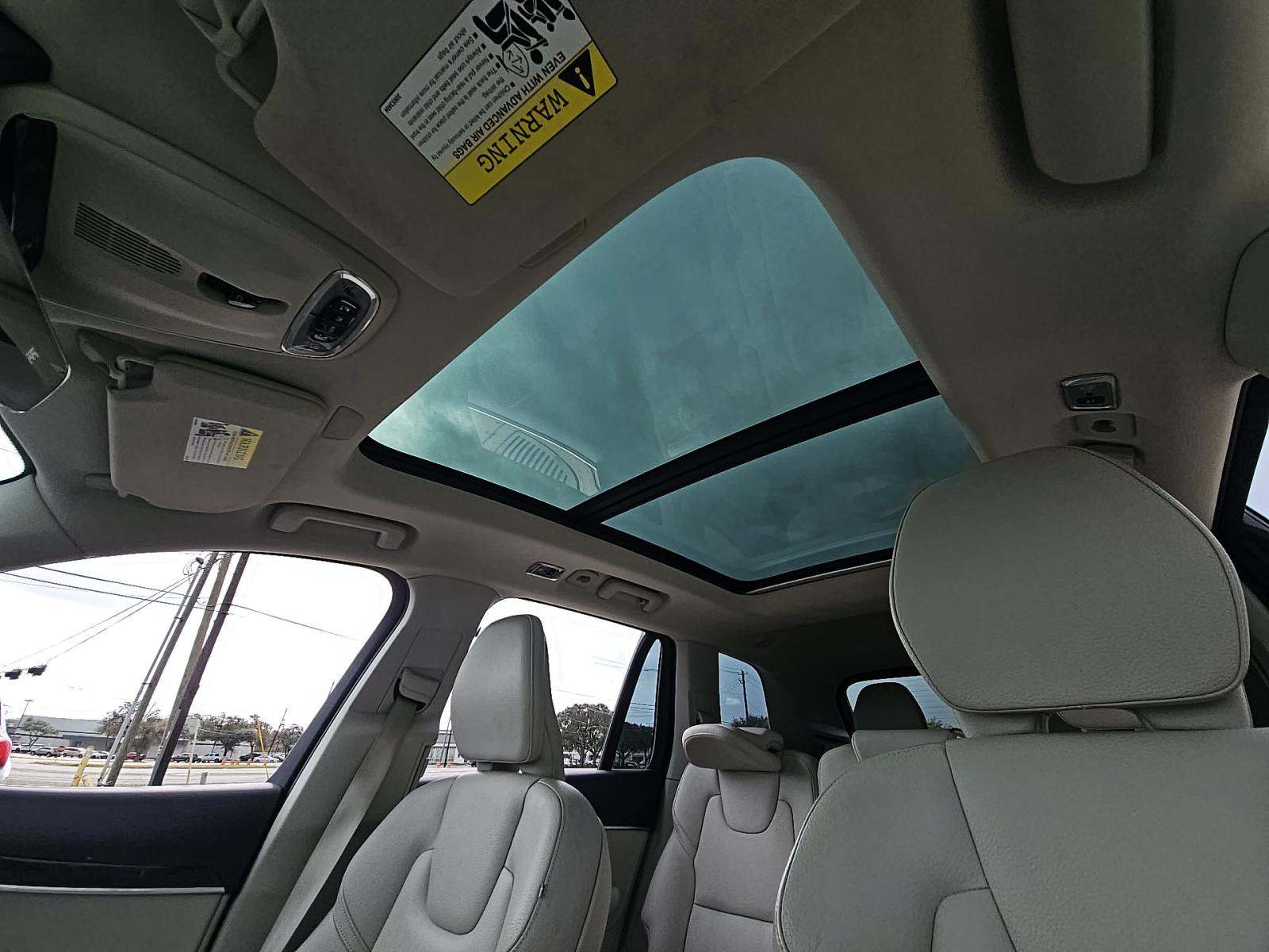 2019 Volvo XC90 T6 Momentum AWD