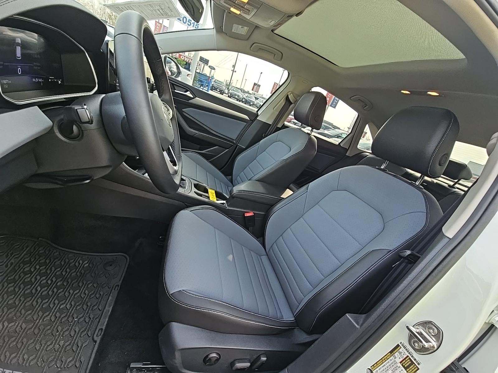 2025 Volkswagen Jetta 1.5T SE FWD