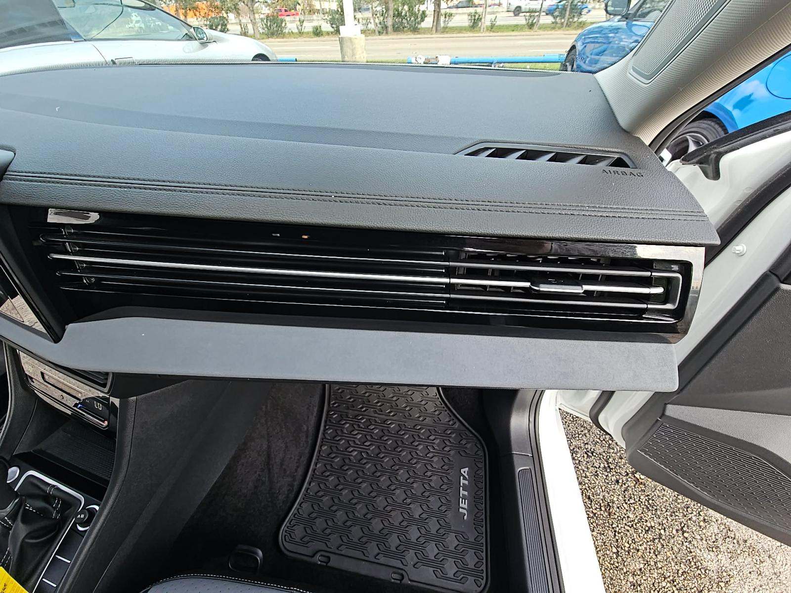 2025 Volkswagen Jetta 1.5T SE FWD