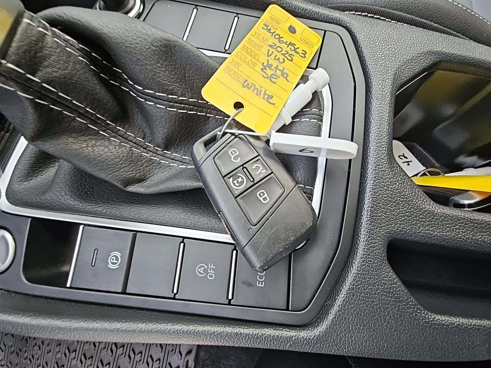 2025 Volkswagen Jetta 1.5T SE FWD