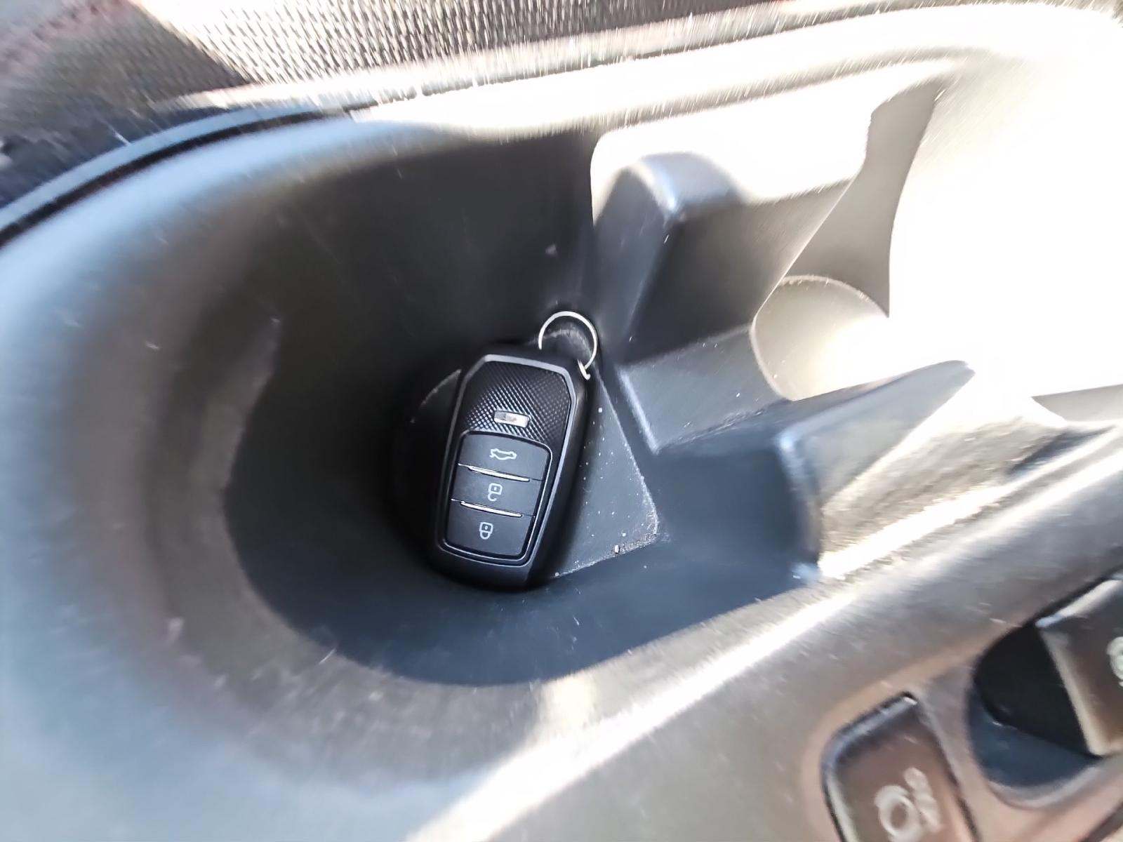 2023 Toyota Corolla SE FWD