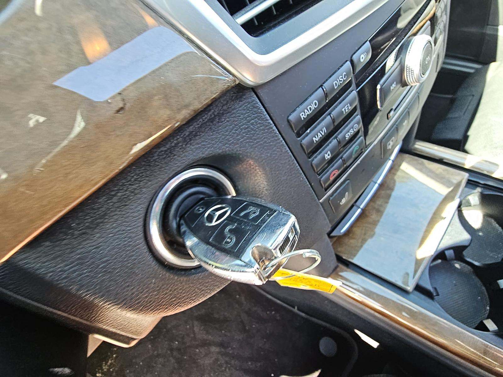 MERCEDES-BENZ E-CLASS - 4