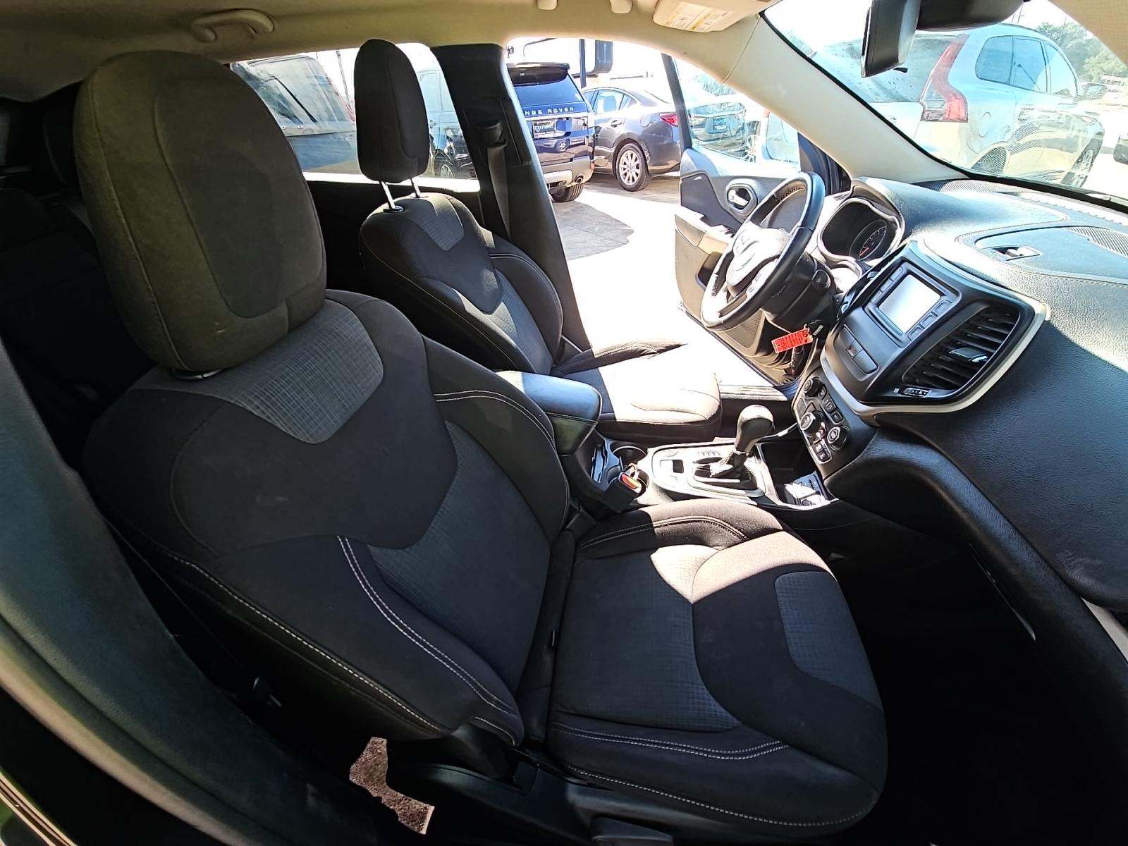 2017 Jeep Cherokee Latitude FWD