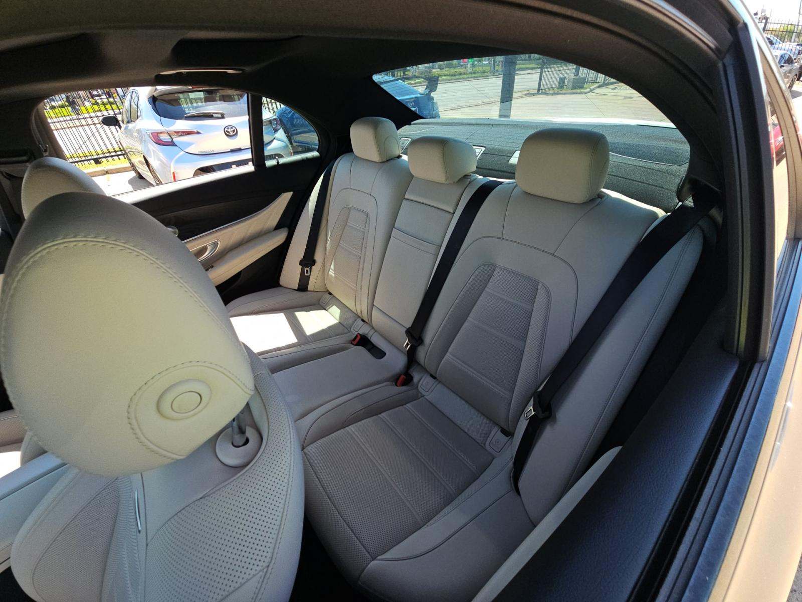 MERCEDES-BENZ E-CLASS - 9