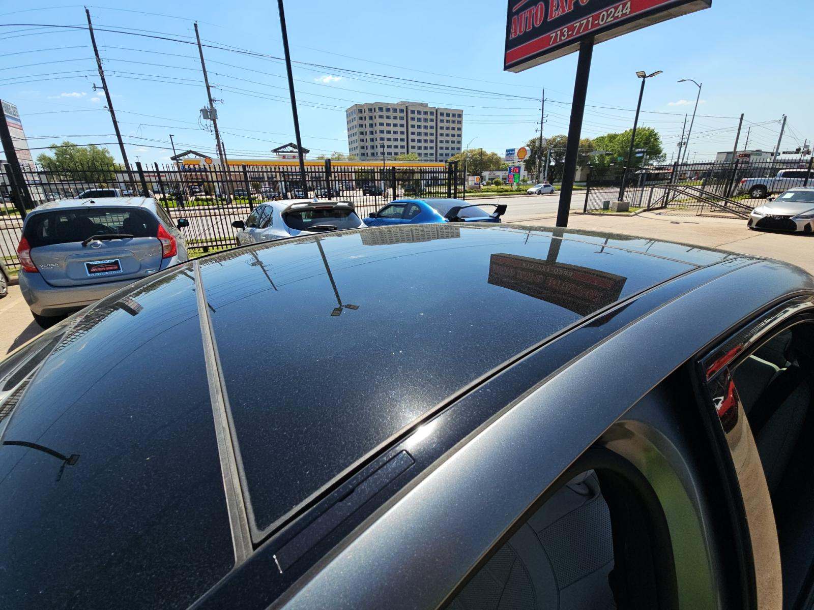 MERCEDES-BENZ E-CLASS - 8