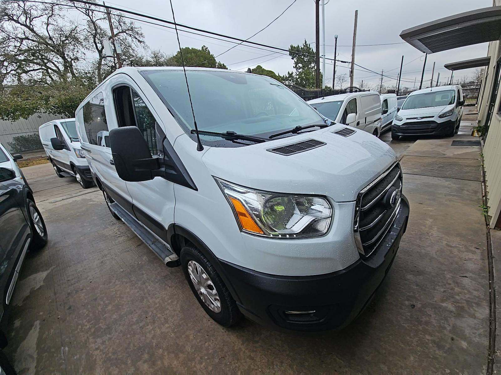 FORD TRANSIT 250 - 4