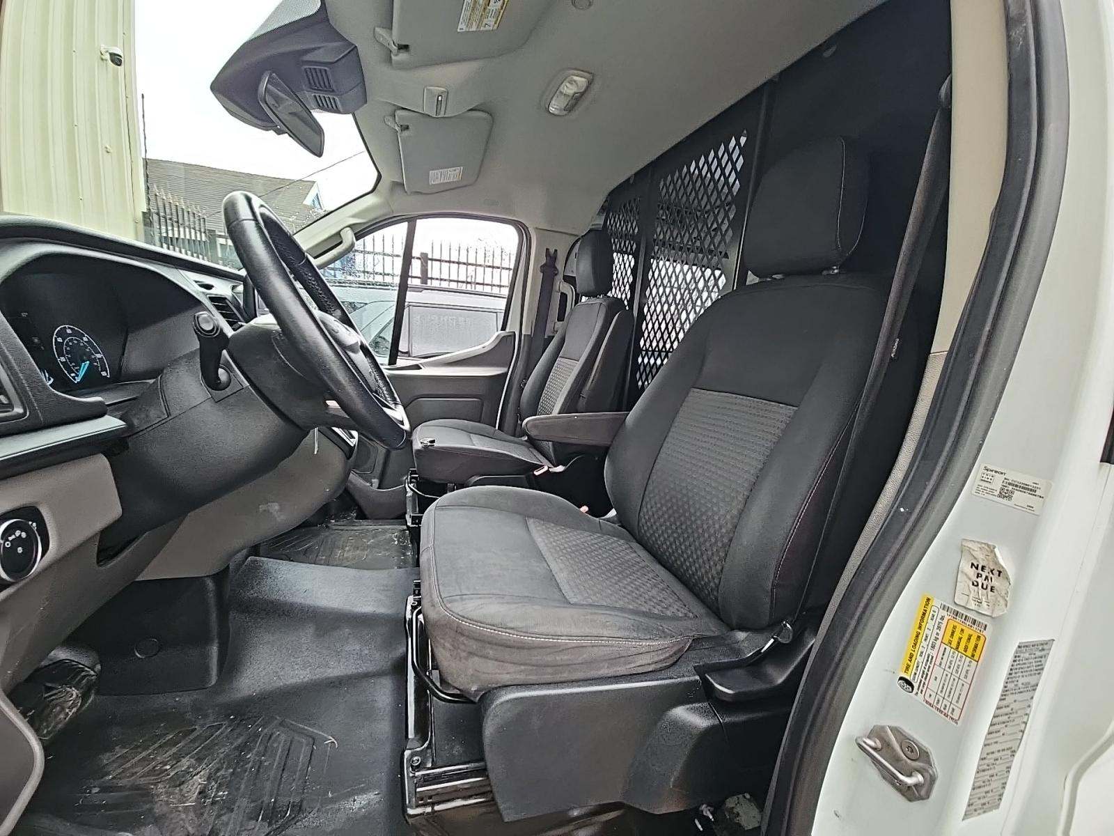 FORD TRANSIT 250 - 6