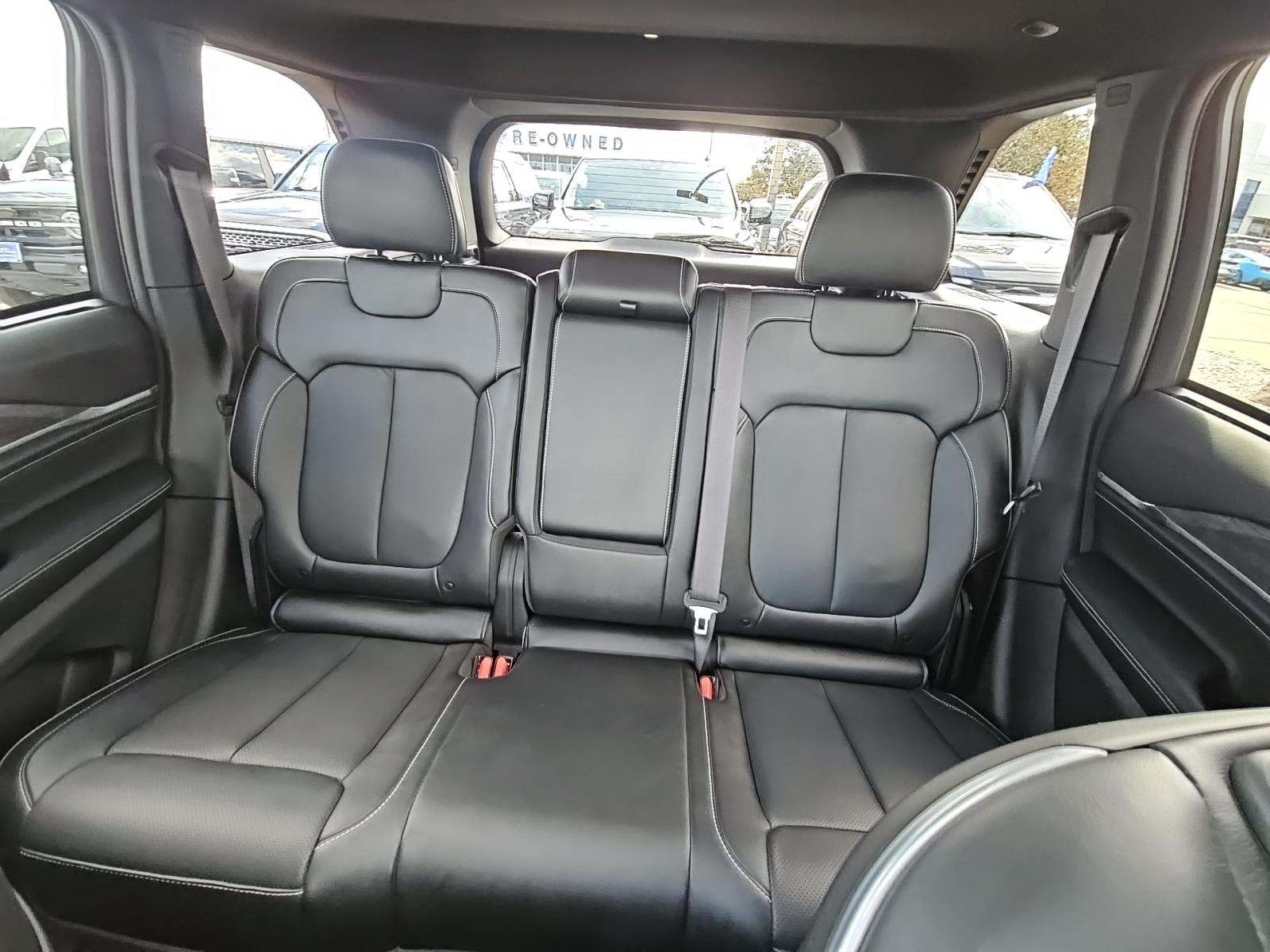 2023 Jeep Grand Cherokee Overland AWD