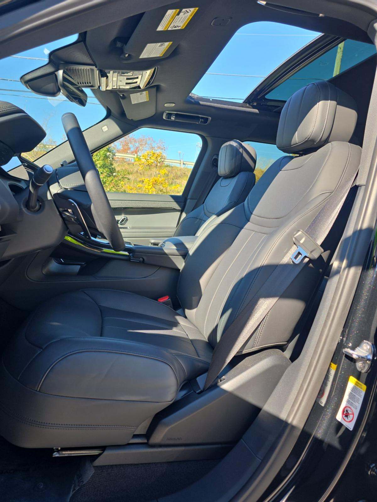 2025 Land Rover Range Rover Sport SE AWD