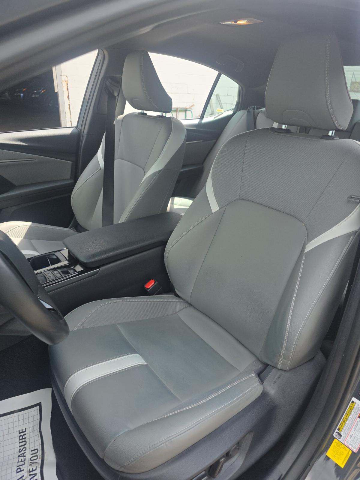 2025 Toyota Camry SE FWD