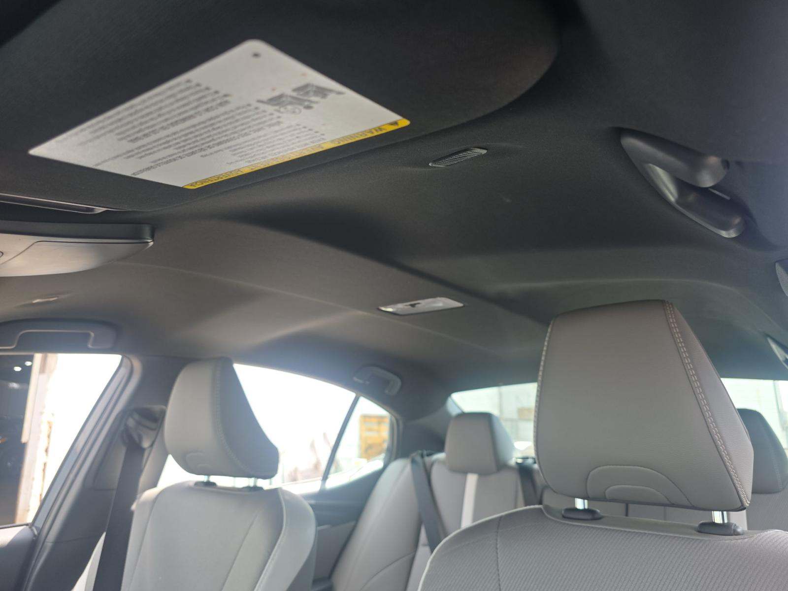 2025 Toyota Camry SE FWD