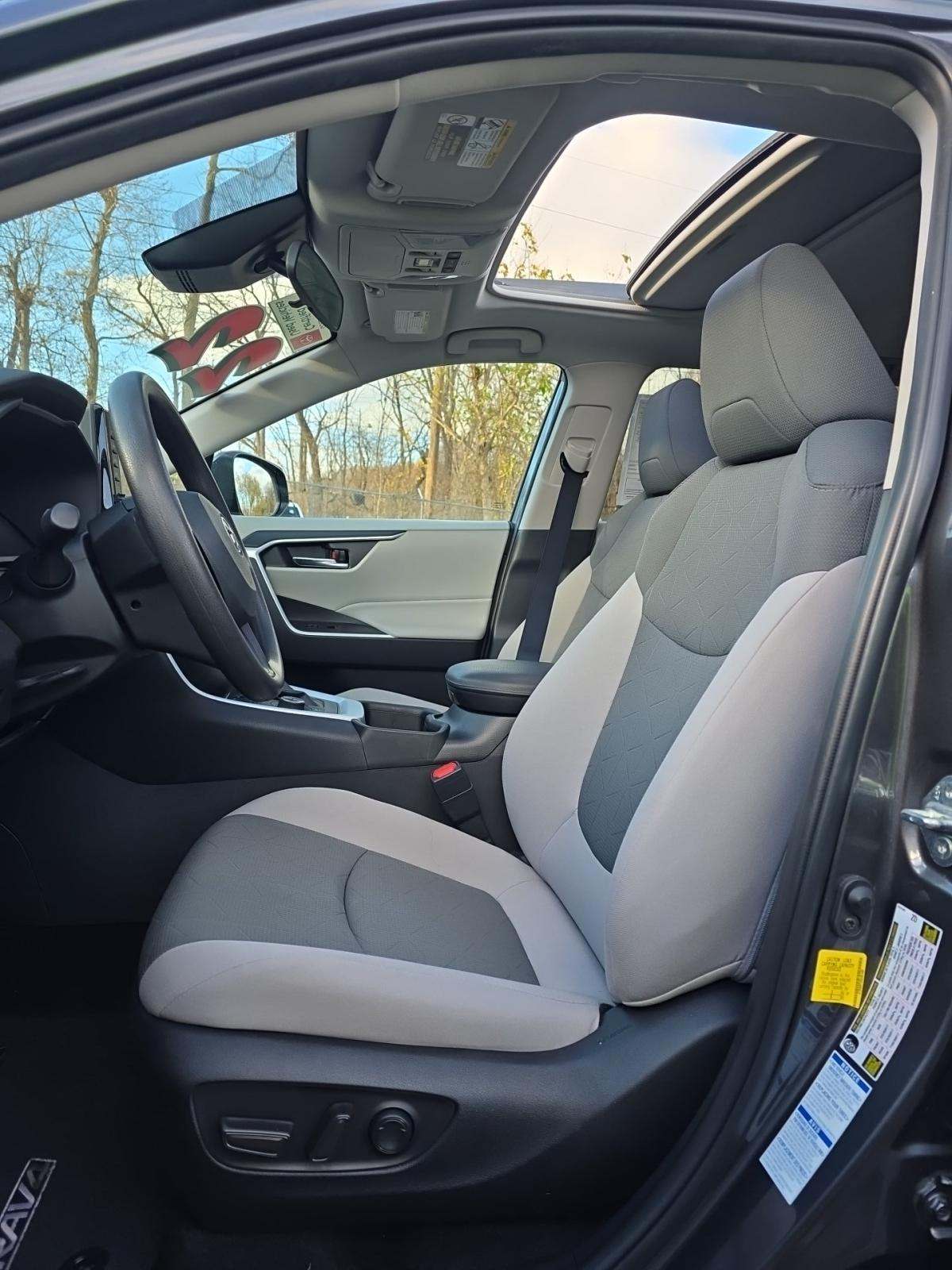 2022 Toyota RAV4 Hybrid XLE AWD