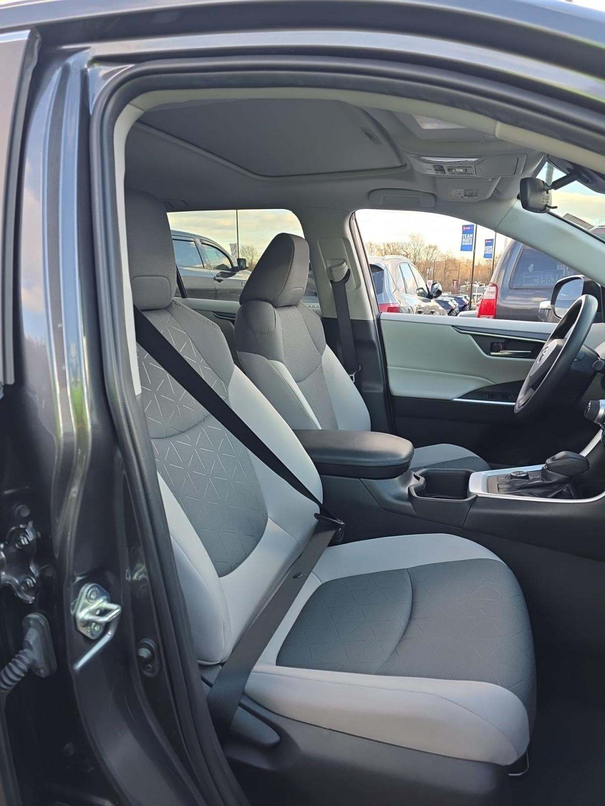 2022 Toyota RAV4 Hybrid XLE AWD