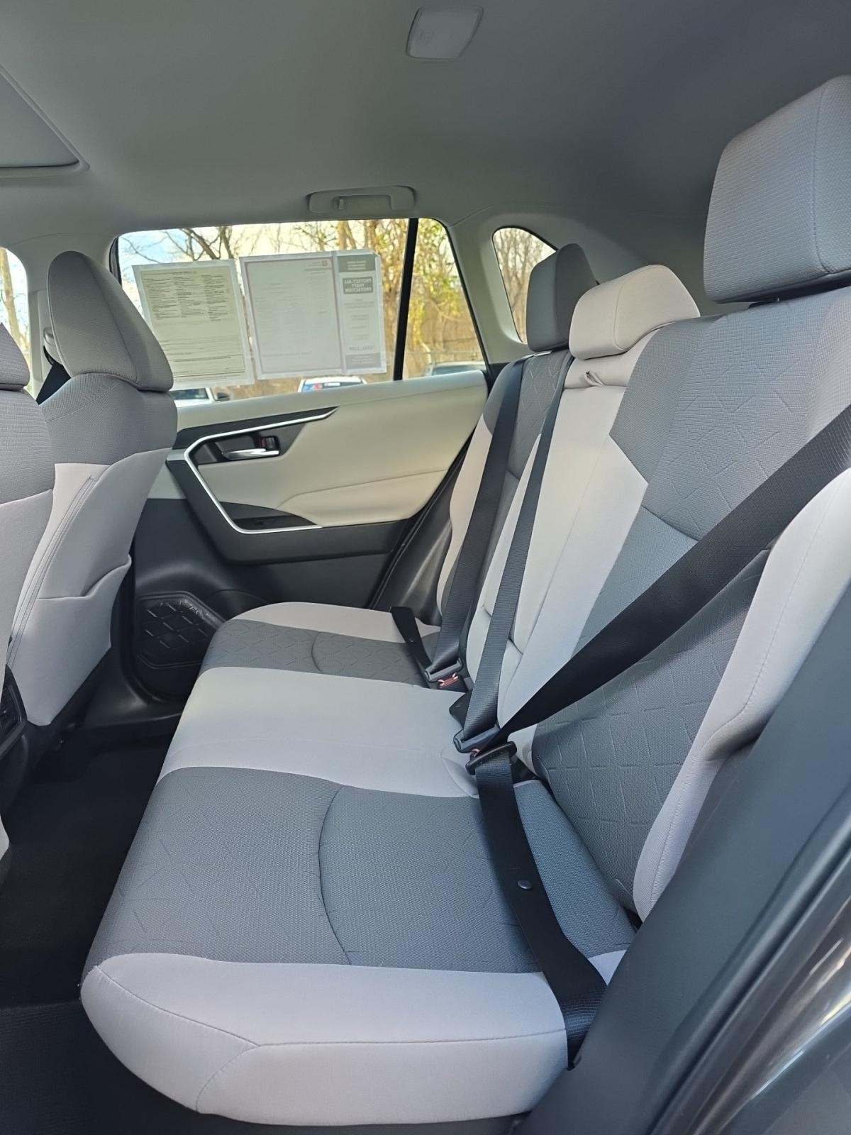 2022 Toyota RAV4 Hybrid XLE AWD