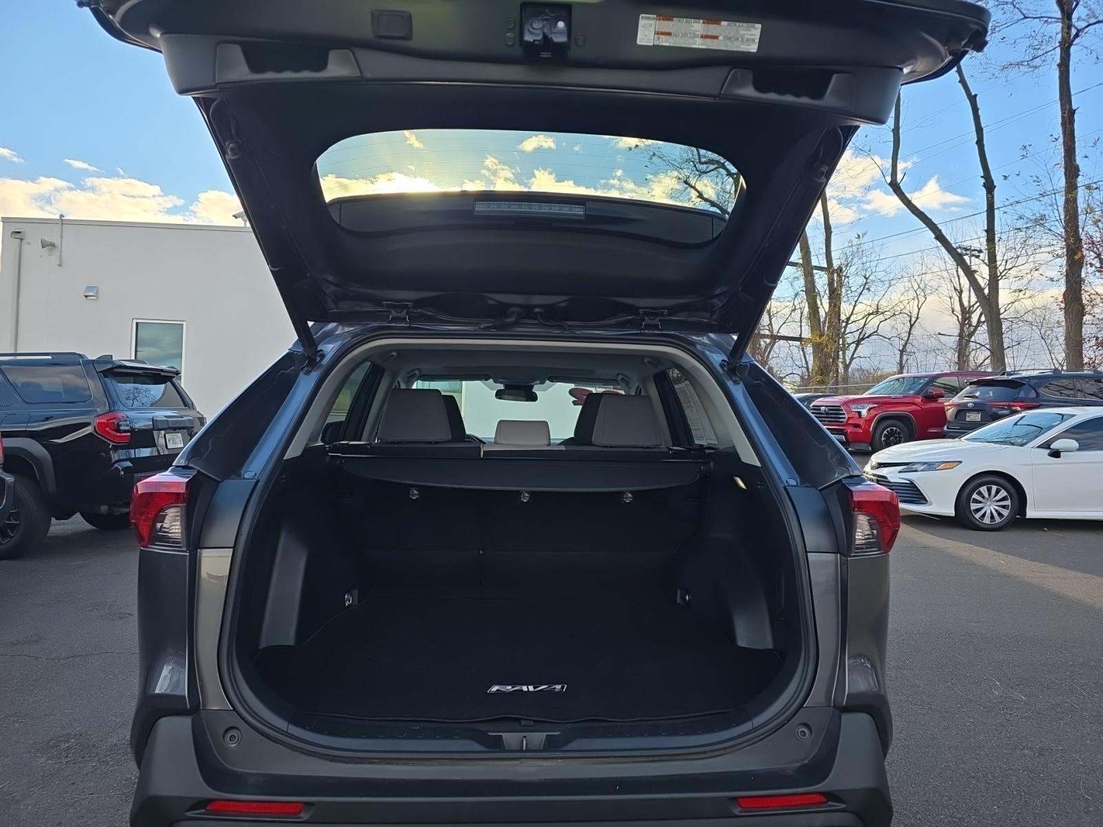 2022 Toyota RAV4 Hybrid XLE AWD