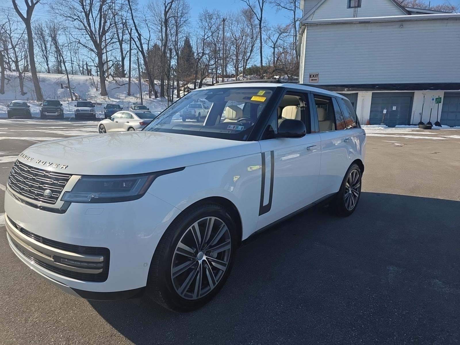 2023 Land Rover Range Rover SE AWD