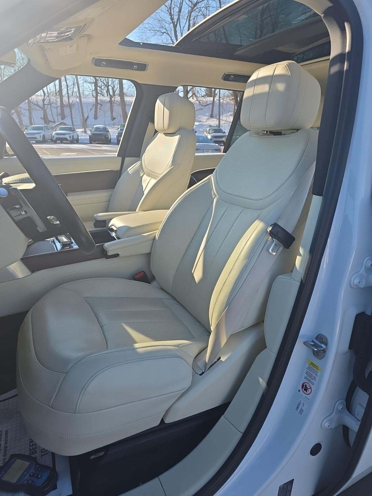 2023 Land Rover Range Rover SE AWD