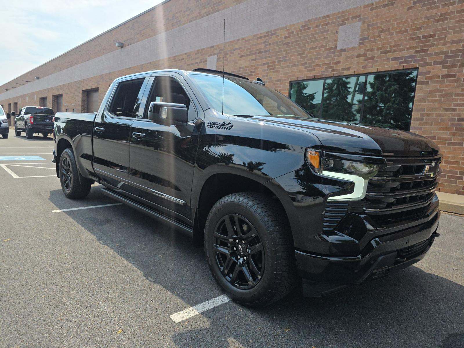2024 Chevrolet Silverado 1500 High Country AWD