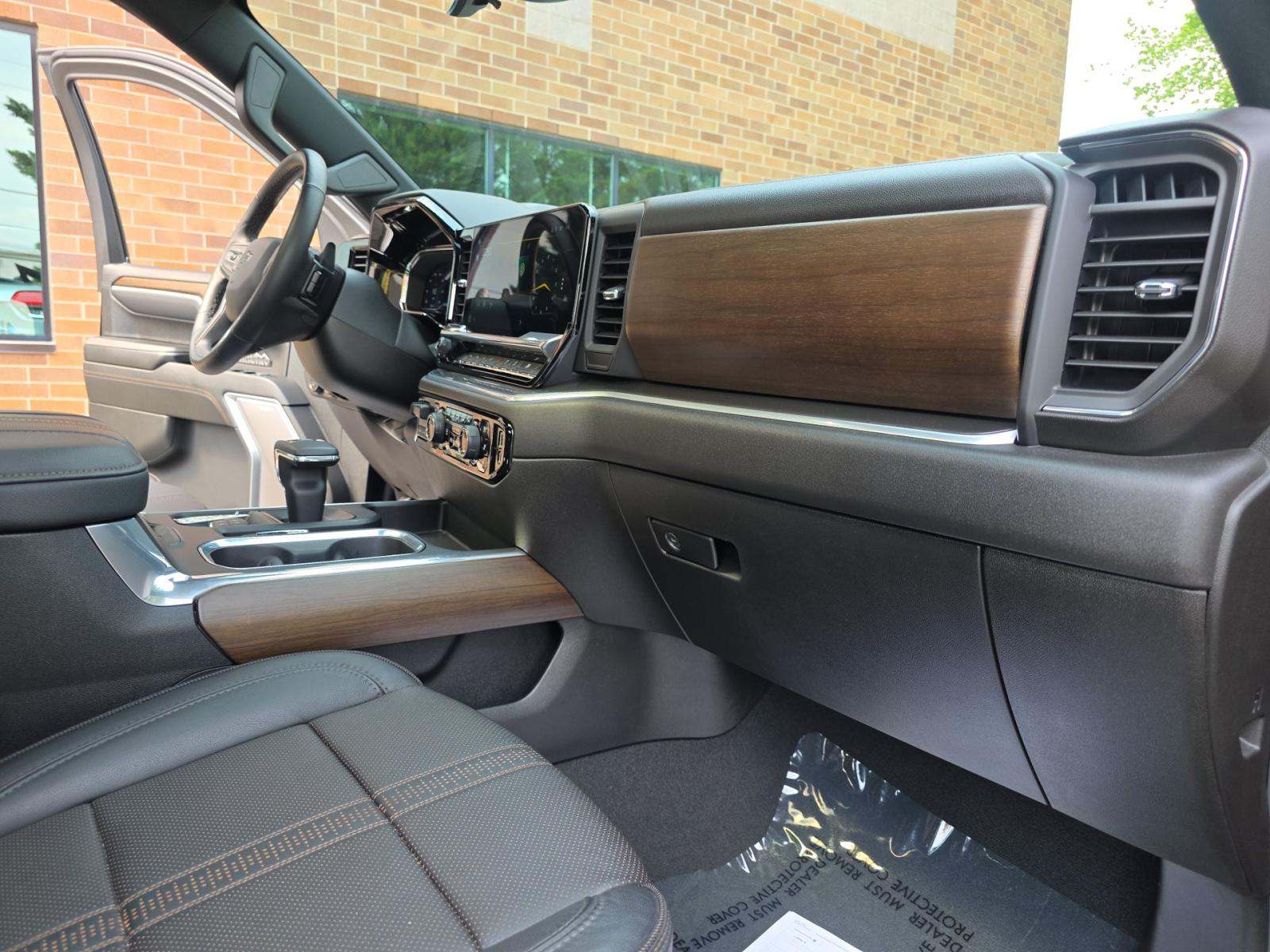 2024 Chevrolet Silverado 1500 High Country AWD