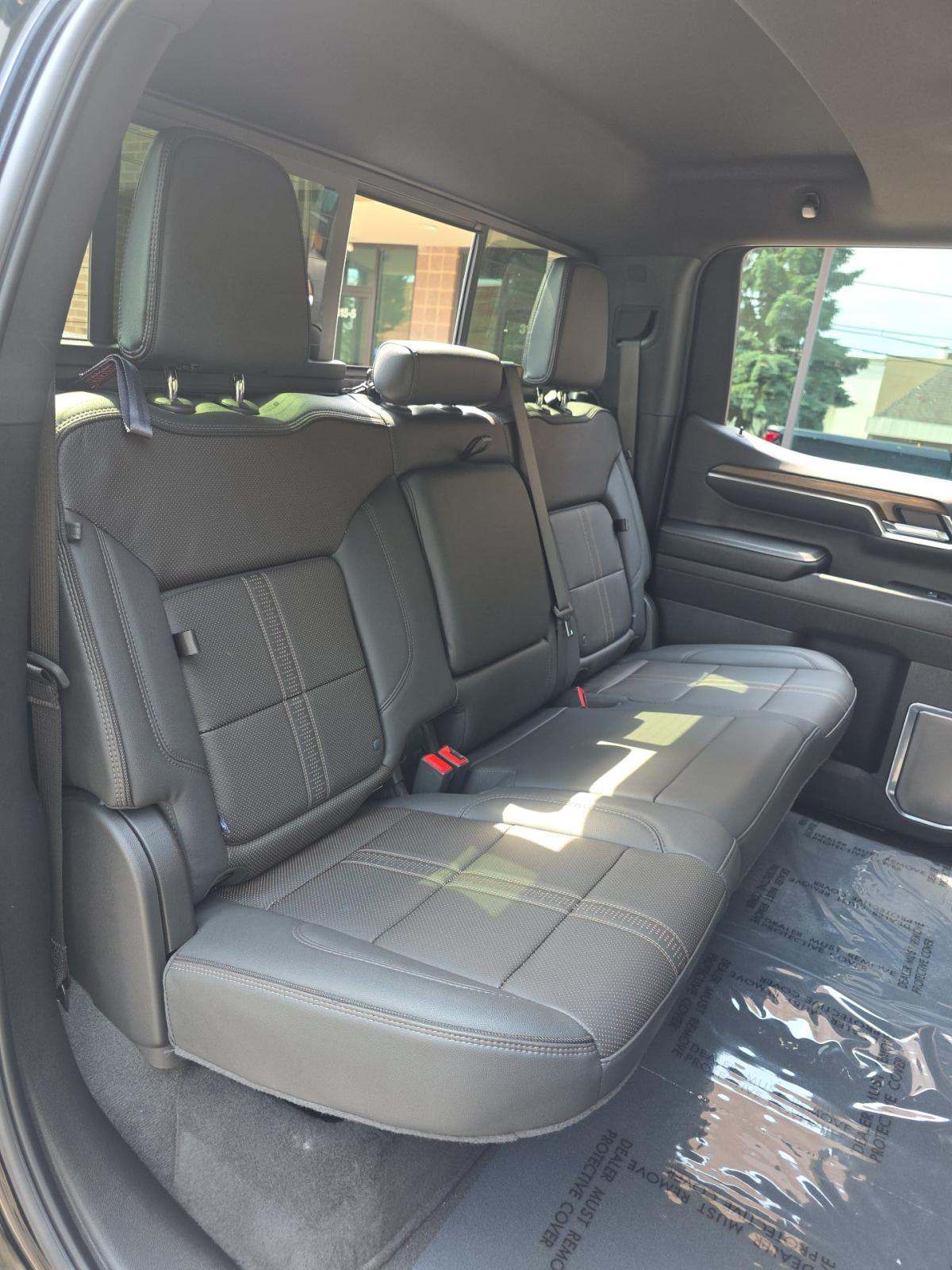 2024 Chevrolet Silverado 1500 High Country AWD