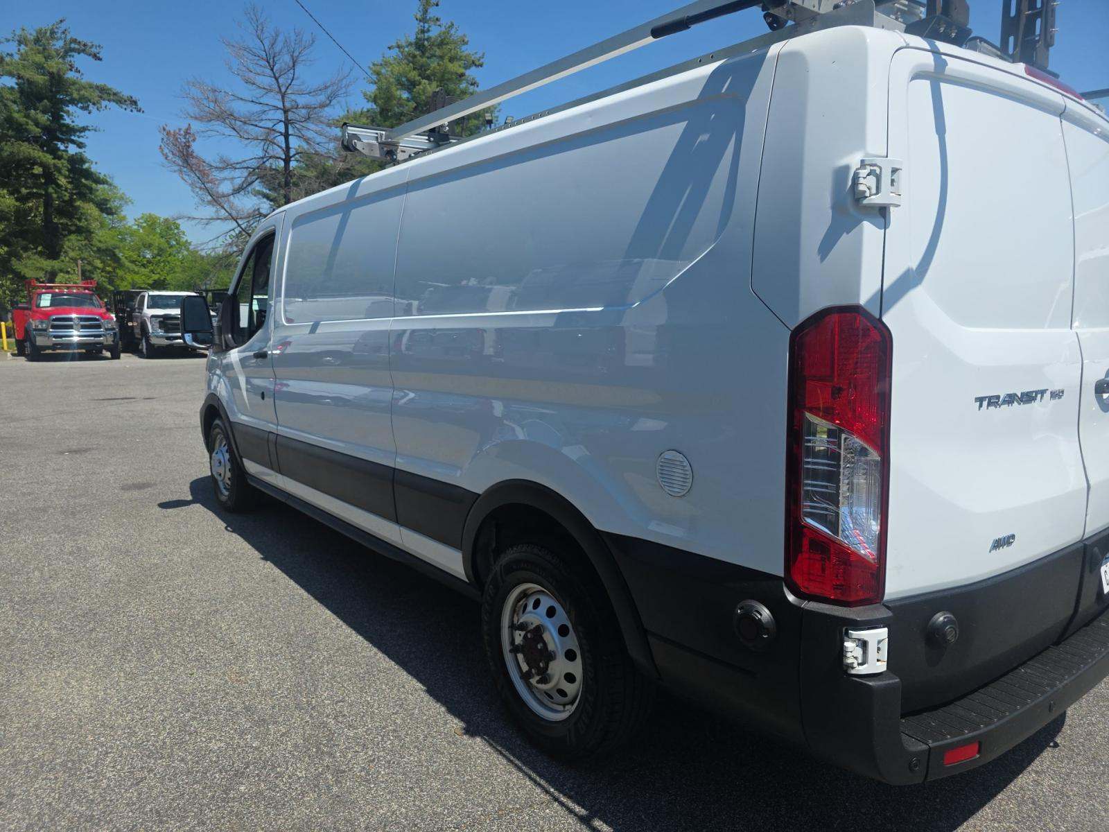 FORD TRANSIT 150 - 2