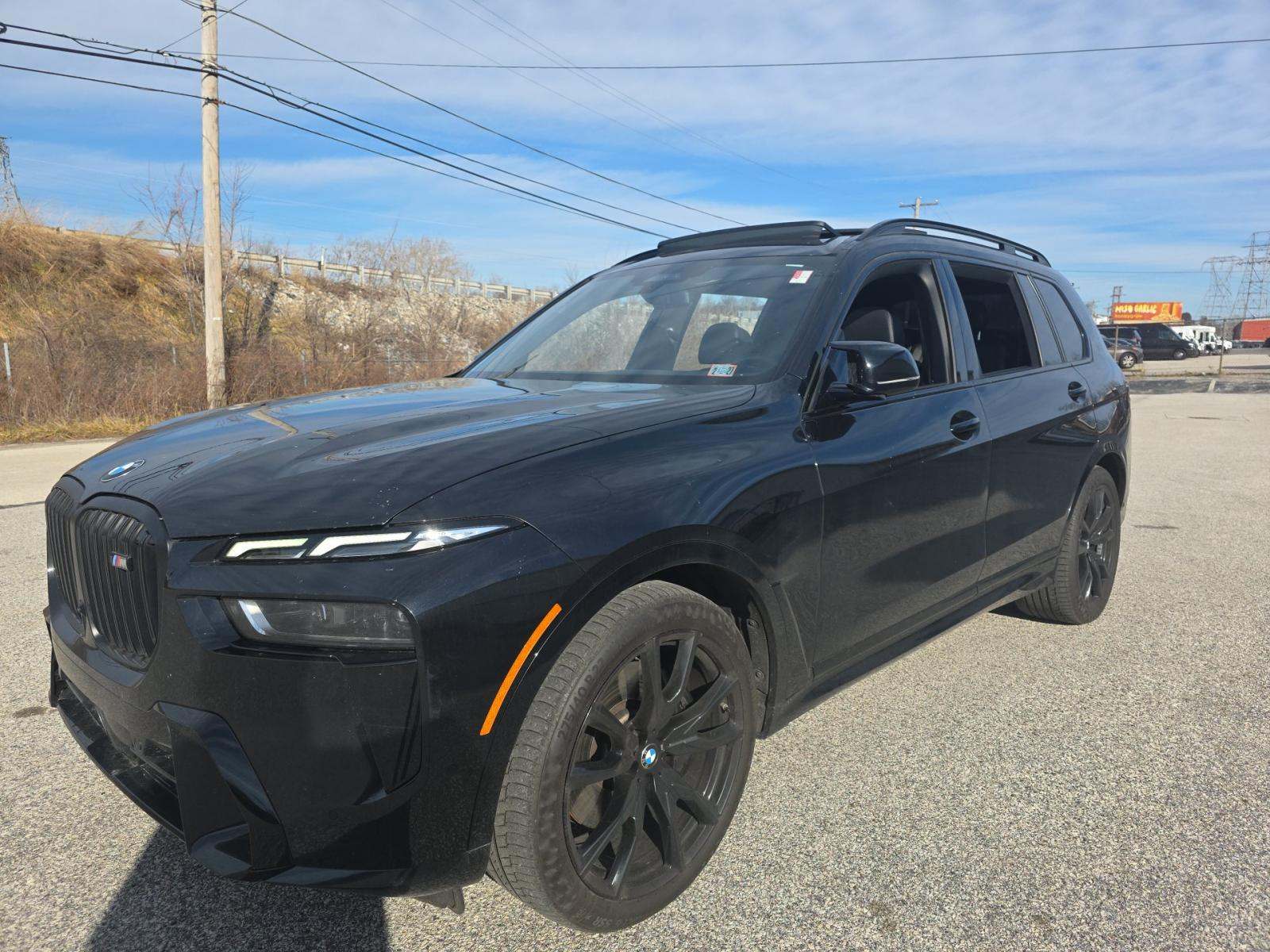 2024 BMW X7 M60i AWD