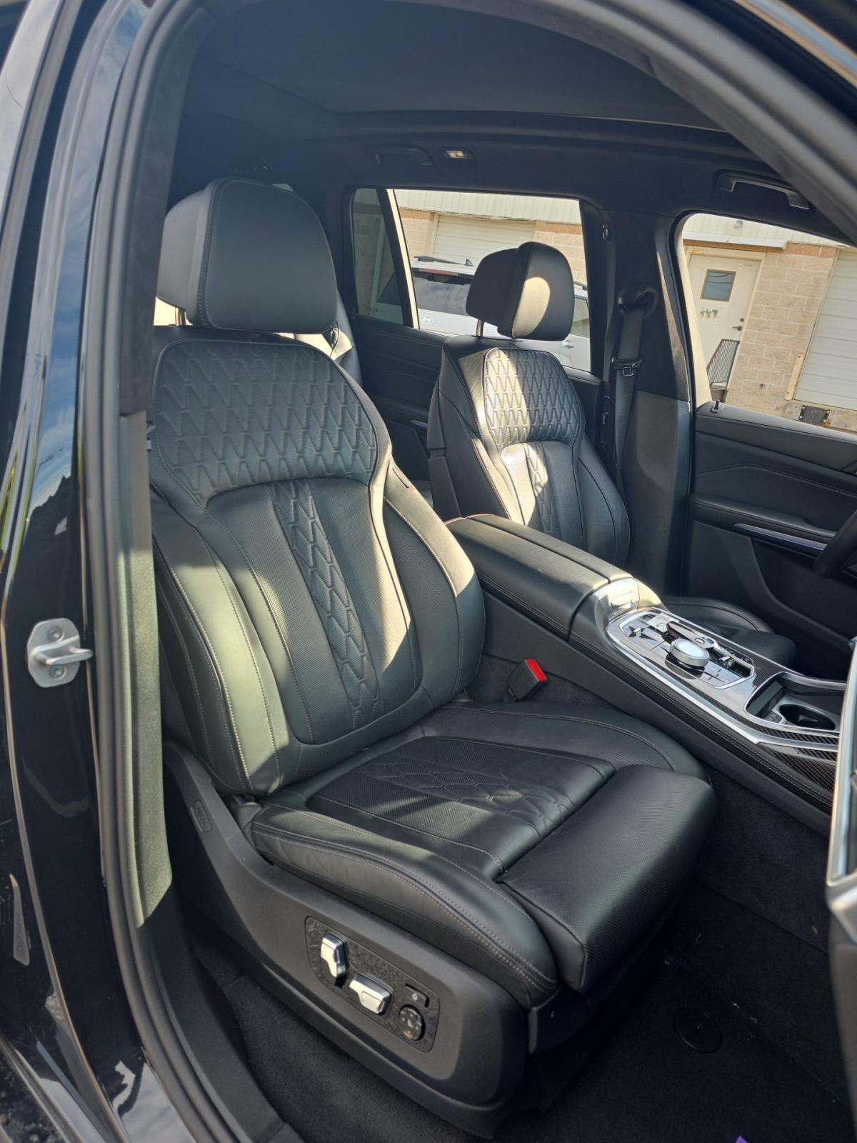 2024 BMW X7 M60i AWD