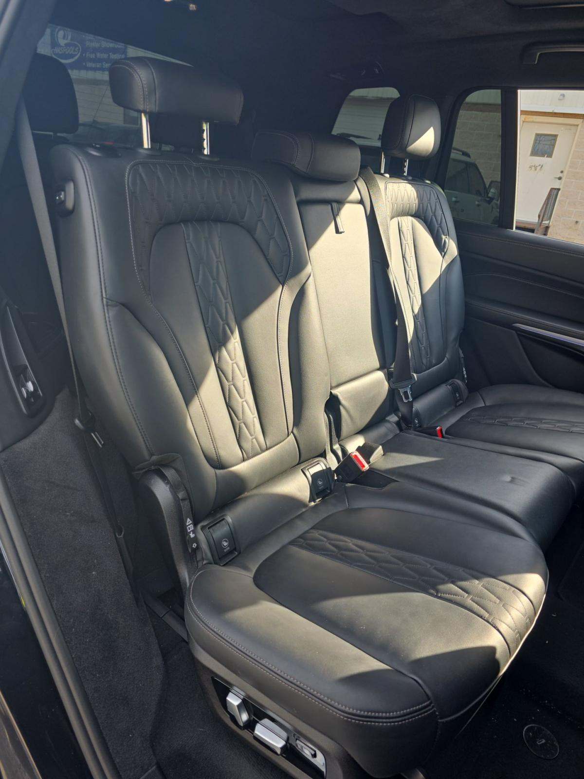 2024 BMW X7 M60i AWD