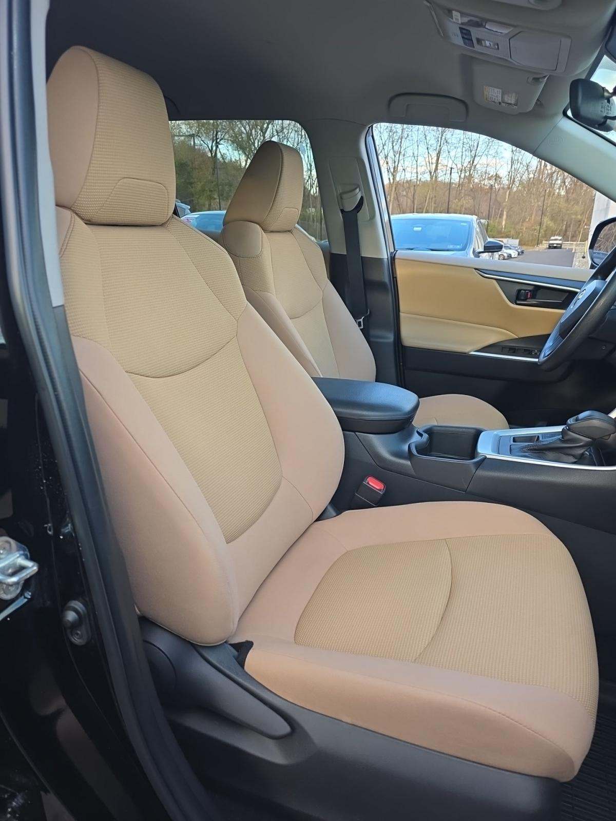 2022 Toyota RAV4 LE AWD