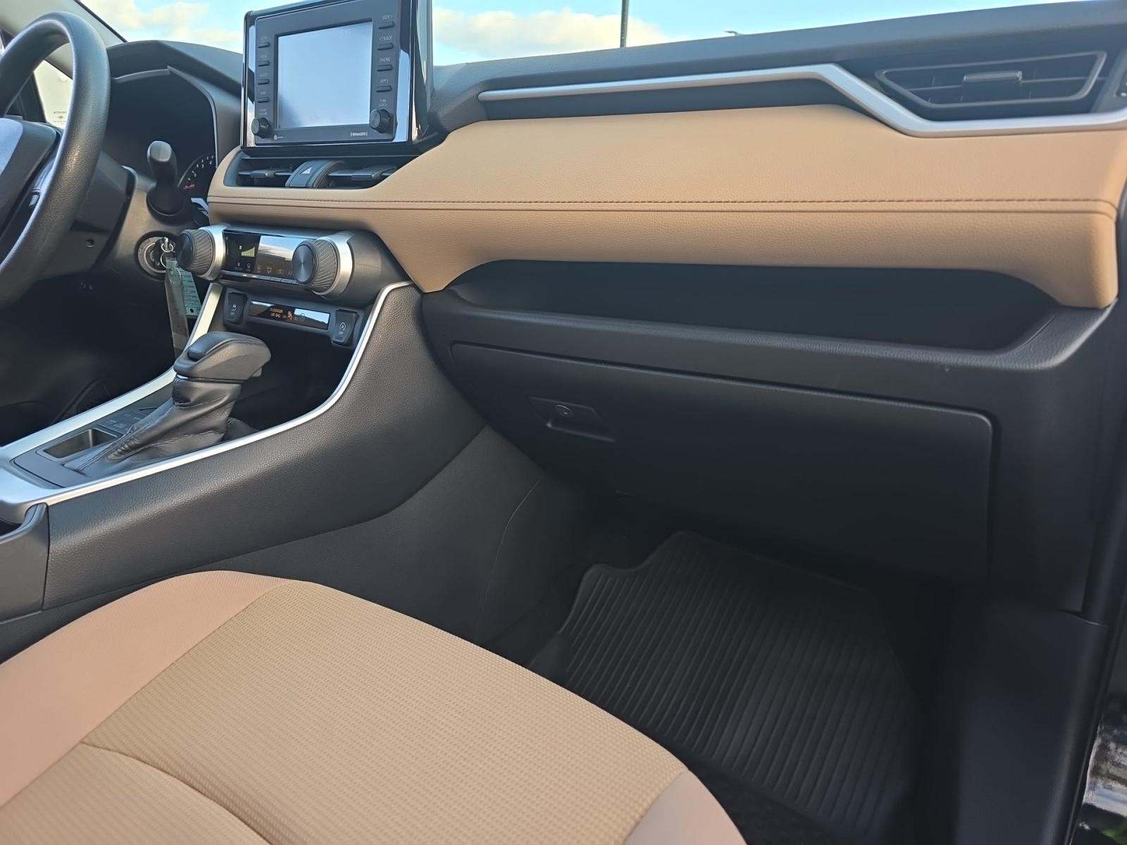 2022 Toyota RAV4 LE AWD