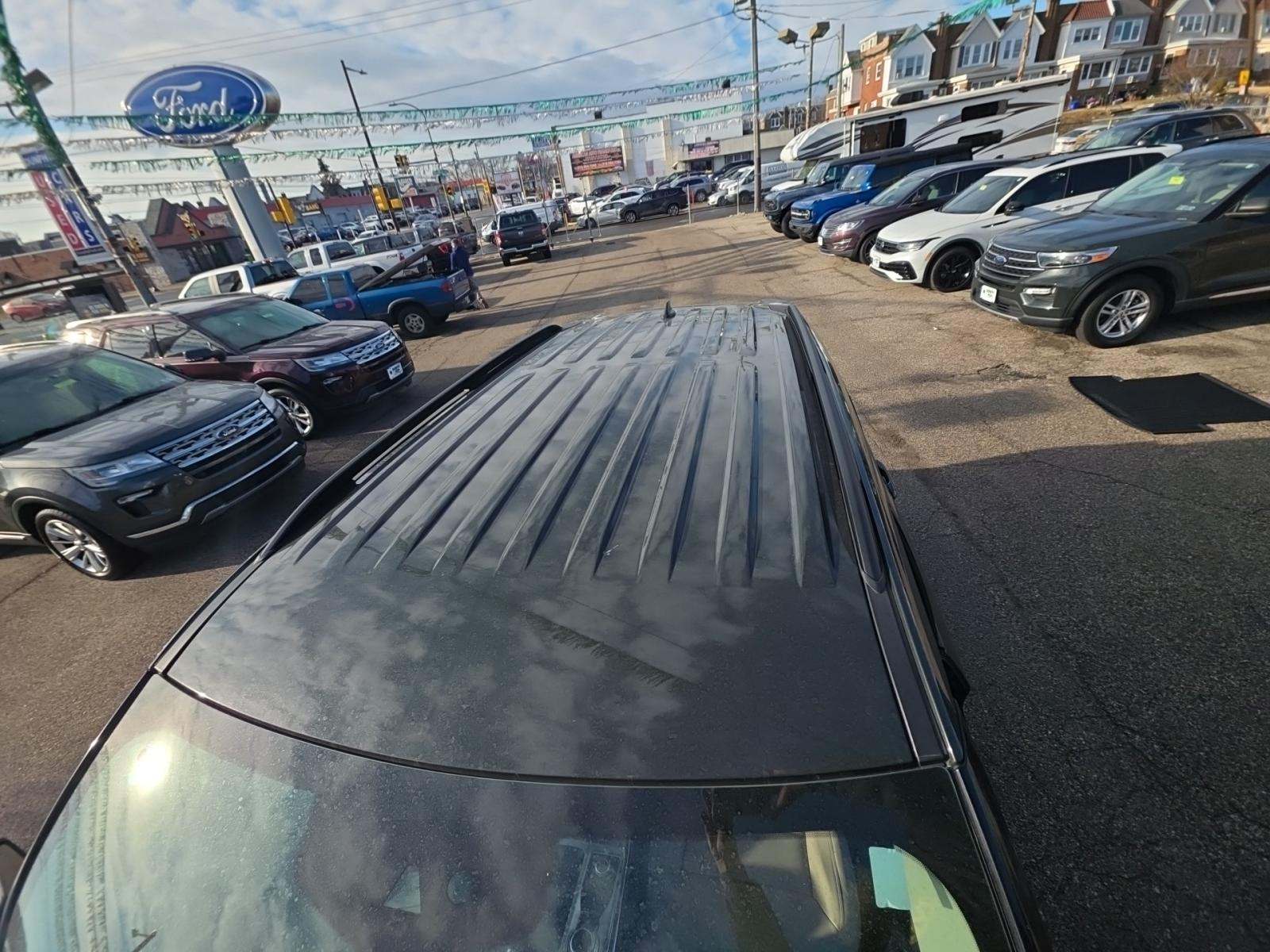 2023 Ford Explorer XLT AWD