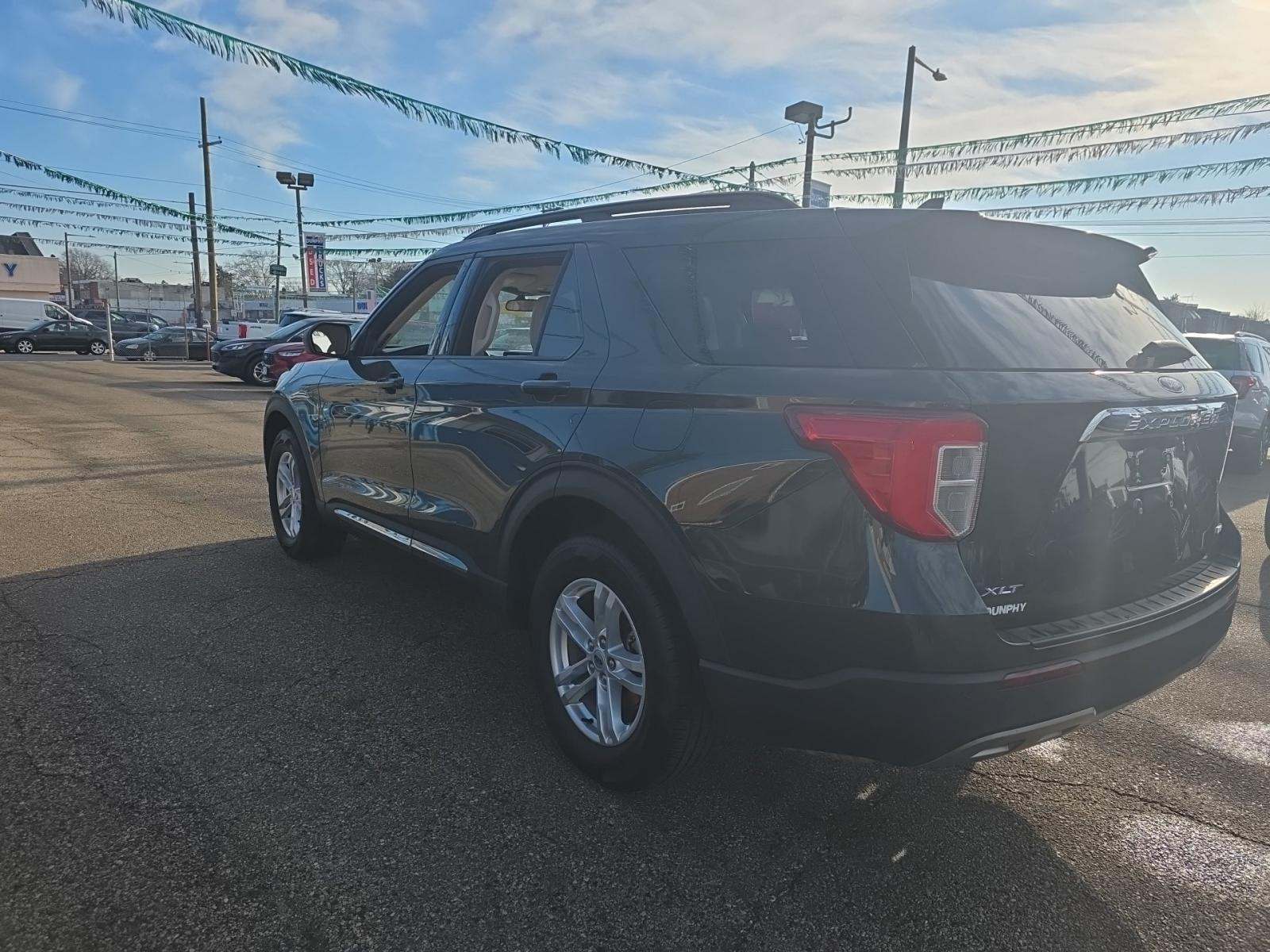 2023 Ford Explorer XLT AWD